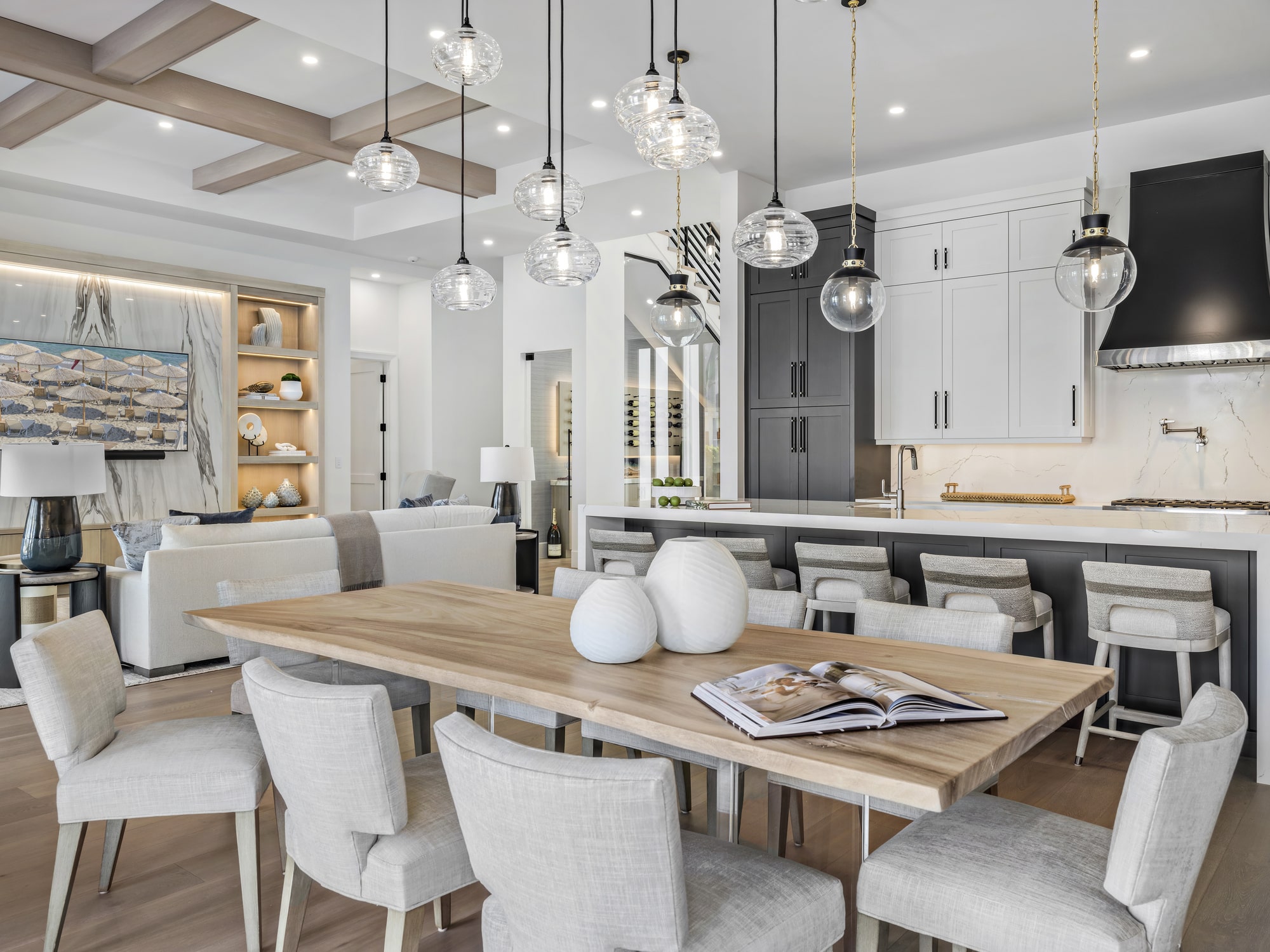 Mansion Builders kitchen - R.K. Reiman Construction